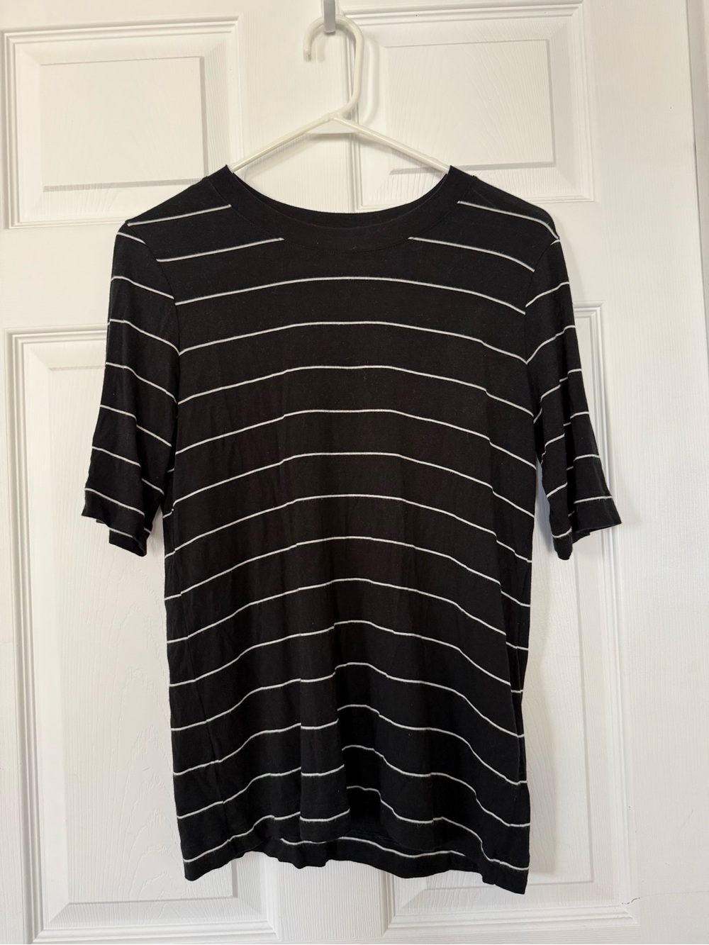 Banana Republic Women’s Black Striped Crewneck Shirt
